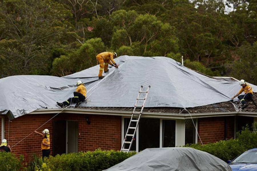 how-to-temporarily-fix-a-leaking-roof-red-tag-roofing